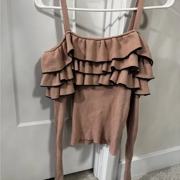 Forever 21 Pink Ruffled off shoulders  Blouse - Picture 3 of 4